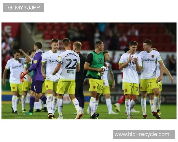 乌得勒支青年队与坎布尔激战正酣比分揭晓引发热议